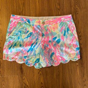 Lilly Pulitzer The Buttercup Scalloped 5" Short 10